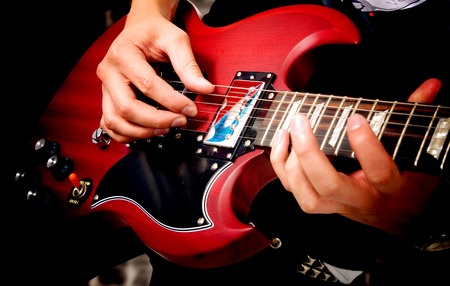 גיטרה חשמלית - גיטרה חשמלית מבועים שעה